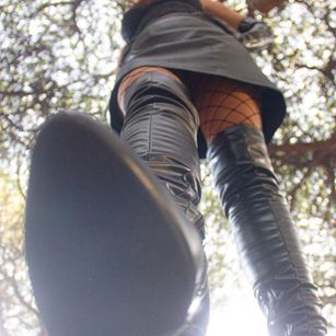 Model - Queen_Leona mistress