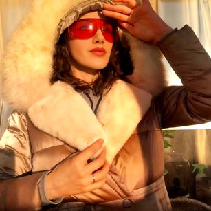 Model - Dakota skinny