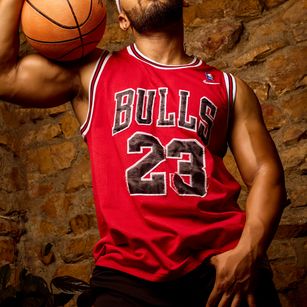 Model - LionFerrer feet