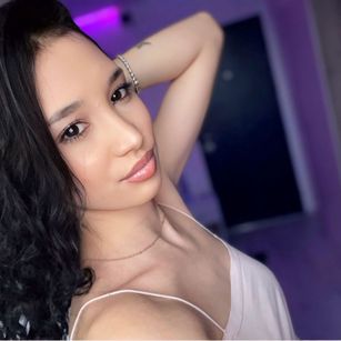 Model - Carmella findom