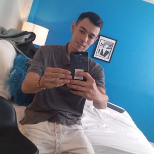 Model - AtheneaAnd Antony webcam