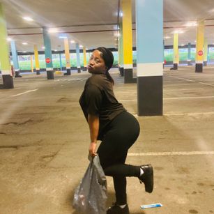 Model - JULIETTE NTHABISENG shavedpussy