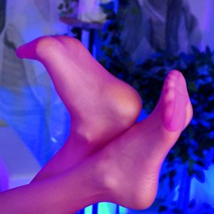 Model - Miss Kathleen leather