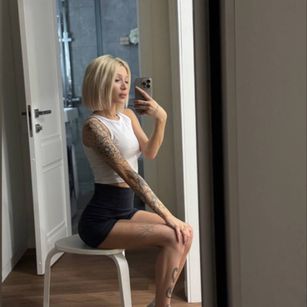 Model - Aliccecutte femdom