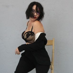 Model - SandraHormas pussy