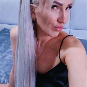 Model - Eva_Blondy_ shy