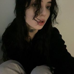 Model - Hi_Kylie young