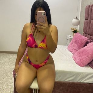 Model - MelanyLou bigass