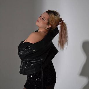 Model - Hilda dirtytalk