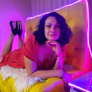 Model - IrisMorgan cum