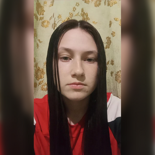 Model - StrawberryCornrows social