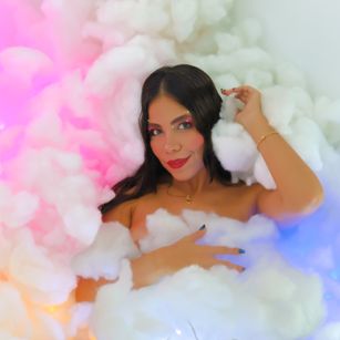 Model - NathalieSwan sexy