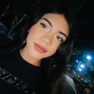 Model - Candy delgada