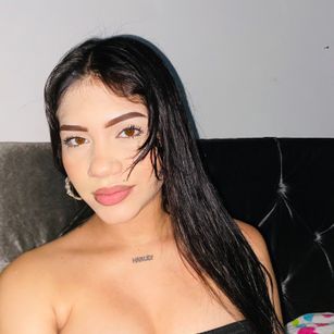 Model - Candy Latina