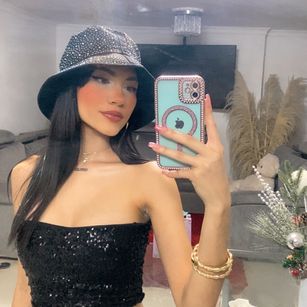 Model - Candy delgada