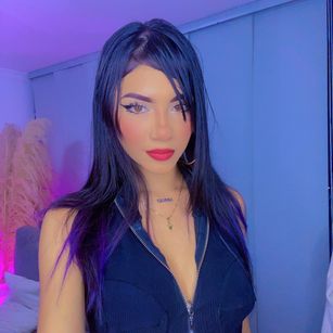 Model - Candy Latina