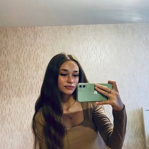 Model - Hello Amanda here lt3 slim