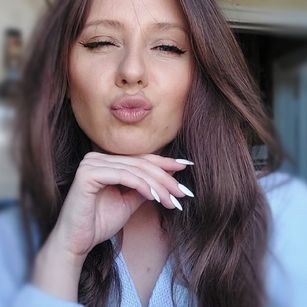 Model - Kira softness