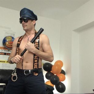 Model - Chris bigcock