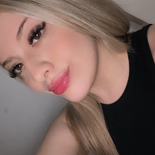 Model - Mariposita sexting