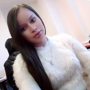 Model - FrecitaRoja COQUETTE