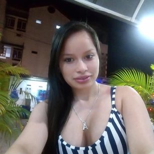 Model - FrecitaRoja FRIENDLY