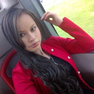 Model - FrecitaRoja LATIN