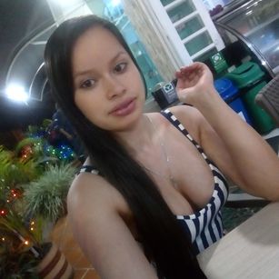 Model - FrecitaRoja COQUETTE