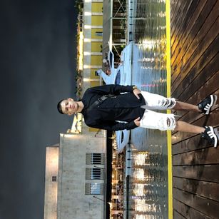 Model - Mike_10 enorme