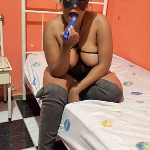 Model - Yellowpopo bigass