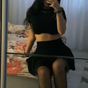 Model - KarissaKash feet