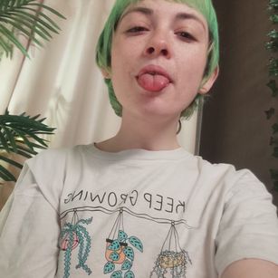 Model - Agathakisa teen