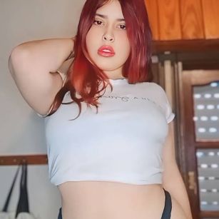 Model - Charlotteoff redhead