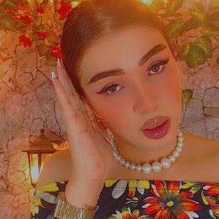 Model - alexandra spellman cum