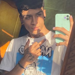 Model - AlphaTonyx Dominant