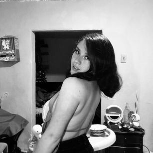 Model - Nicolle Alba slaptits