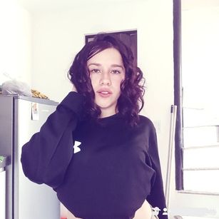 Model - Nicolle Alba french