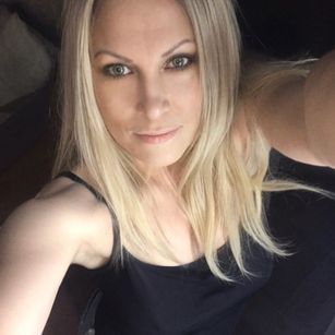 Model - MelanieCat milf