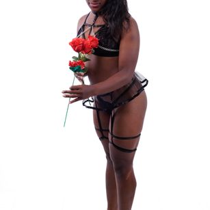 Model - amely fox bigass