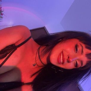 Model - Priscila Lin dance