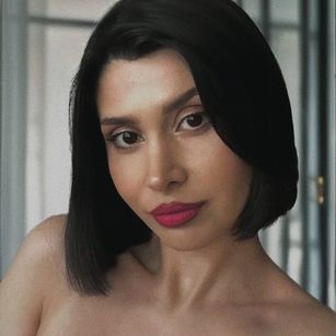 Model - Sarahh young