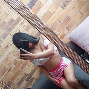 Model - AnieHills traviesa