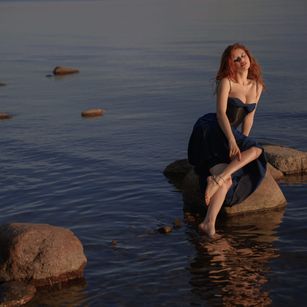 Model - KylieBales skinny