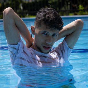 Model - SANT AGO MUSCLE