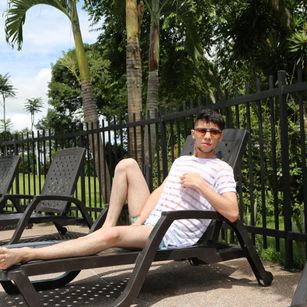 Model - SANT AGO SUCK