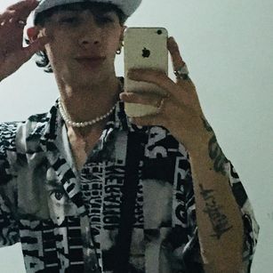 Model - SANT AGO CUM