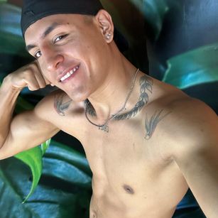 Model - NoahVolkov lovense