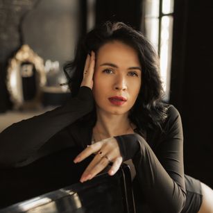 Model - JasmineKouch new