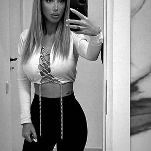 Model - RossaAtrya greeneyes