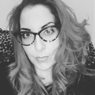 Model - Scarlett Jones redhead